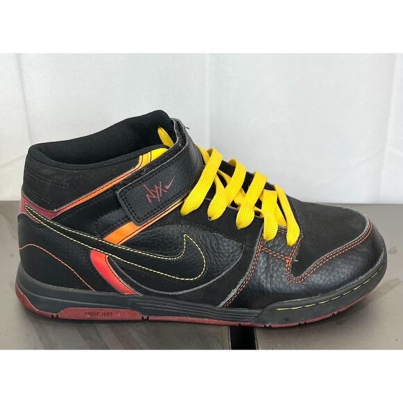 NIKE NYX Dunk Mid Strap Shoes 344608 001 Black Blaze Yellow Laces 2009 Size 8.5 main image 5